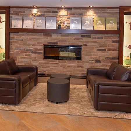 Quality Inn & Suites Val-d'Or Esterno foto