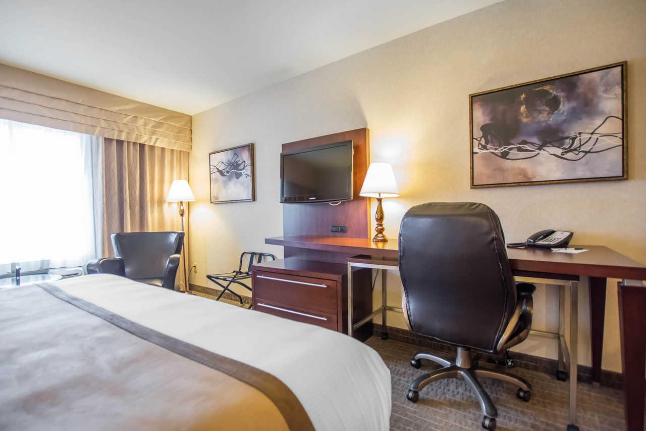 Quality Inn & Suites Val-d'Or Esterno foto