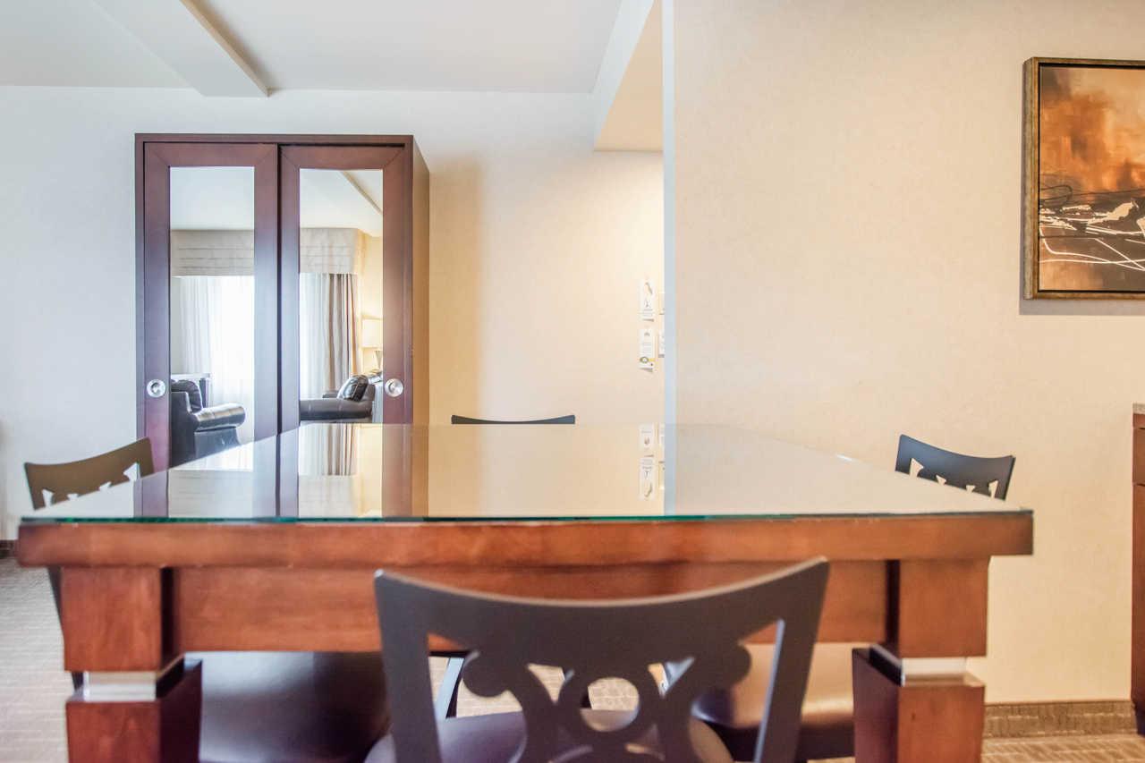 Quality Inn & Suites Val-d'Or Esterno foto