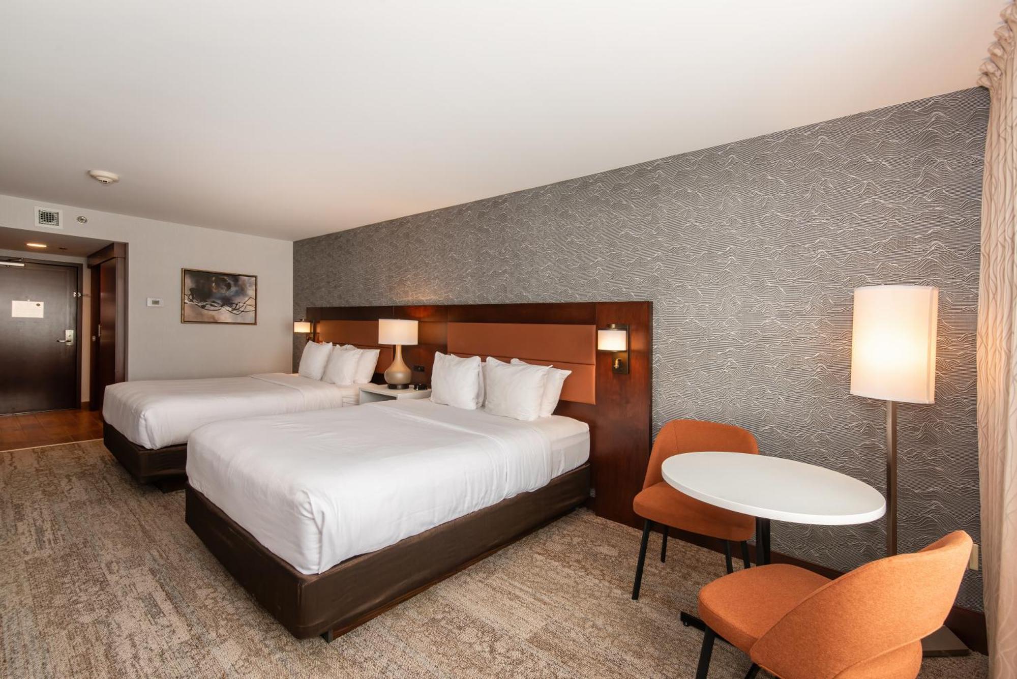 Quality Inn & Suites Val-d'Or Esterno foto